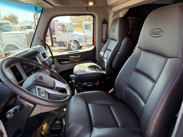 2027 Peterbilt 589-15
