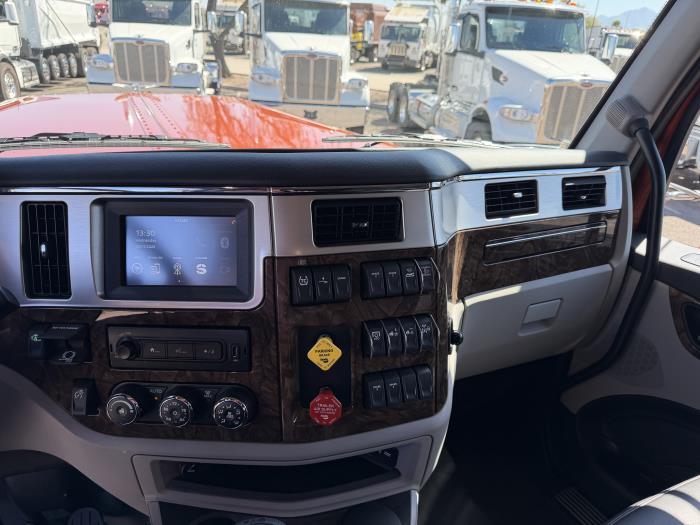 2027 Peterbilt 589-17