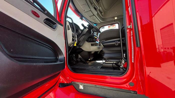 2024 Peterbilt 579-13