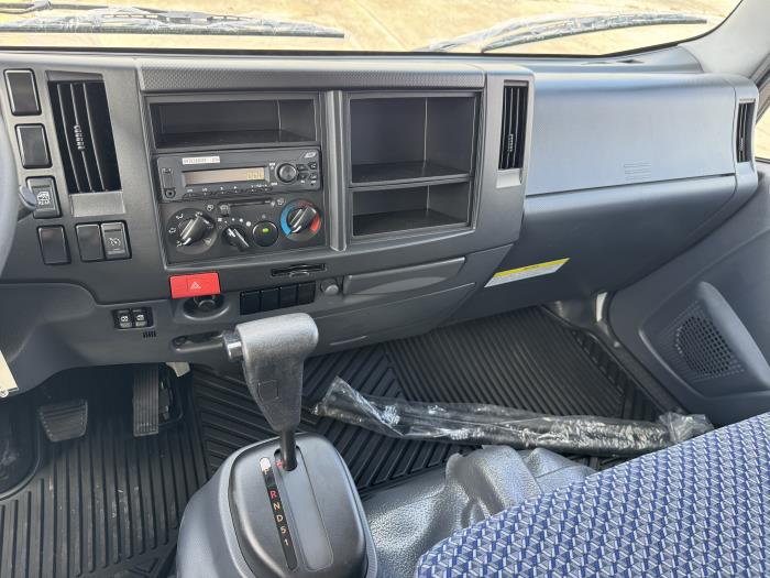 2027 Isuzu NPR-HD-15