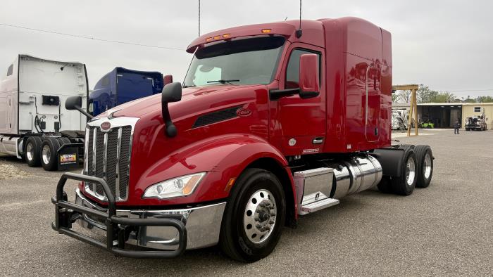 2022 Peterbilt 579-1
