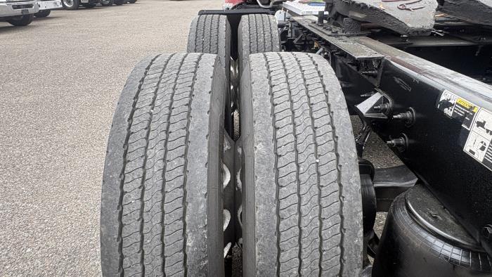 2022 Peterbilt 579-26