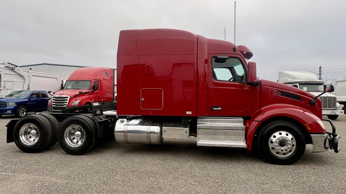 2022 Peterbilt 579-6