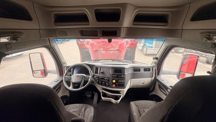 2022 Peterbilt 579-13