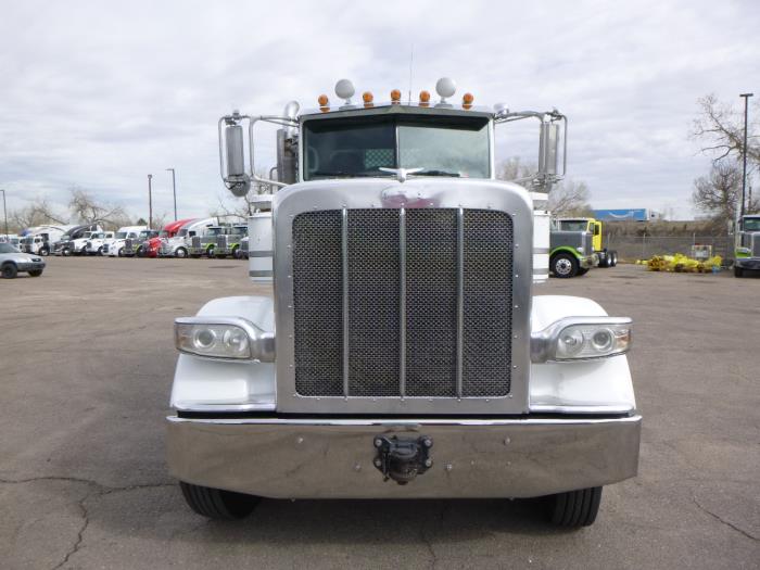 2016 Peterbilt 389-7