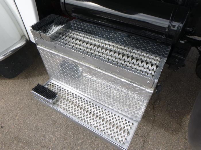 2016 Peterbilt 389-8