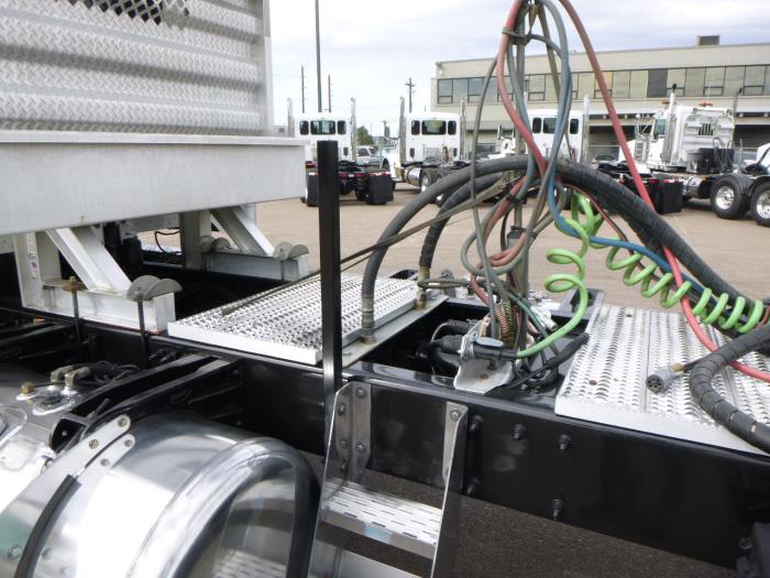 2016 Peterbilt 389-25