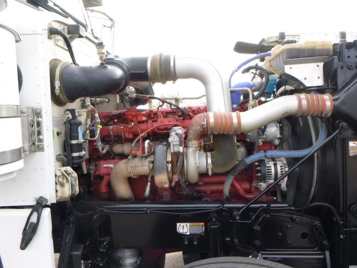 2016 Peterbilt 389-33