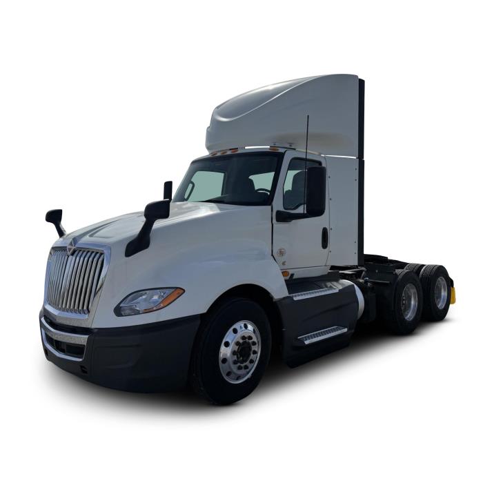 2021 International LT - image 1