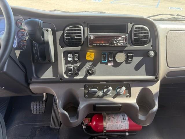 2020 Freightliner - image 9