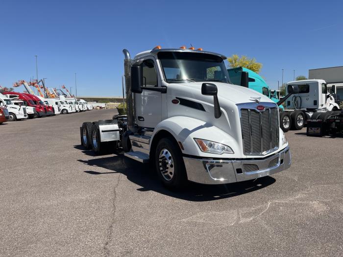 2023 Peterbilt 579-1