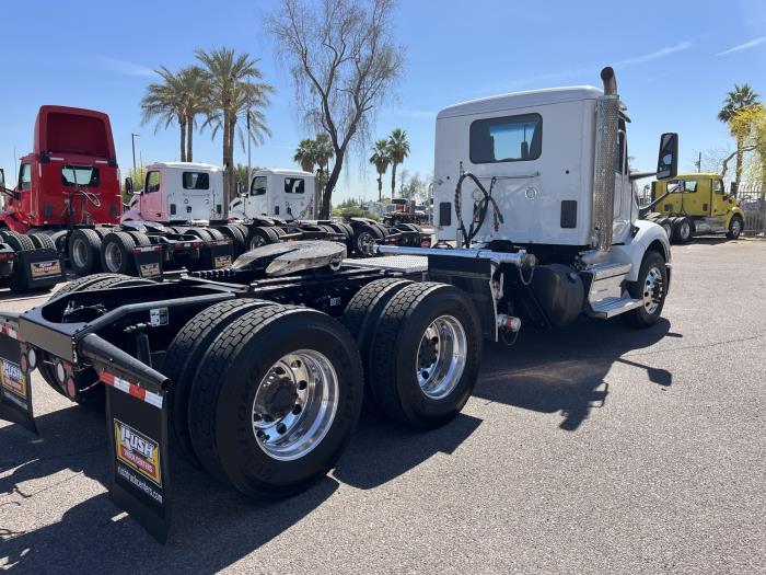2023 Peterbilt 579-2