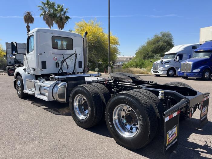 2023 Peterbilt 579-3