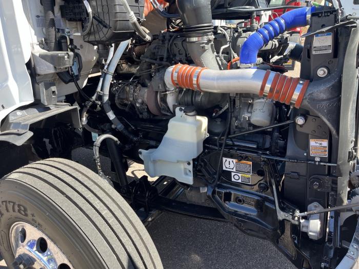 2023 Peterbilt 579-9