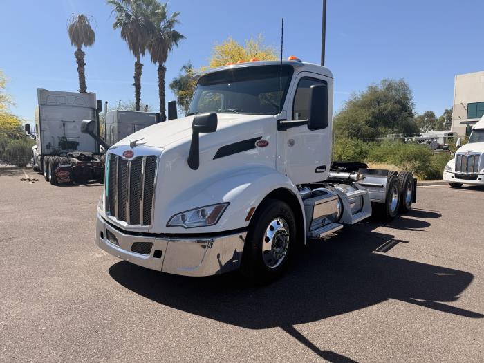2023 Peterbilt 579-0