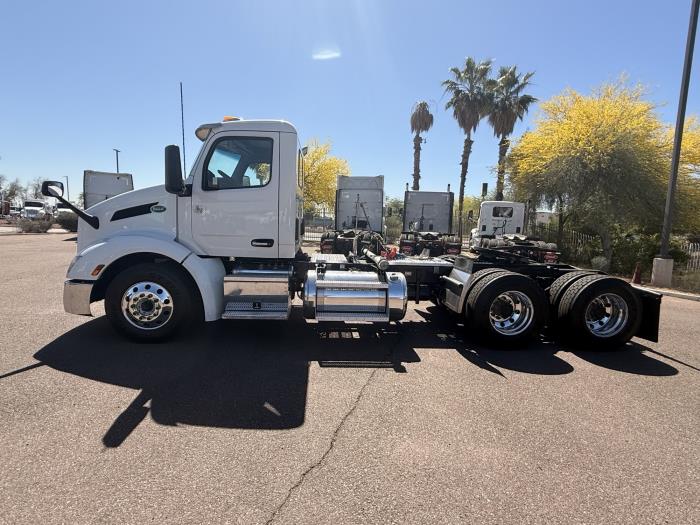 2023 Peterbilt 579-1