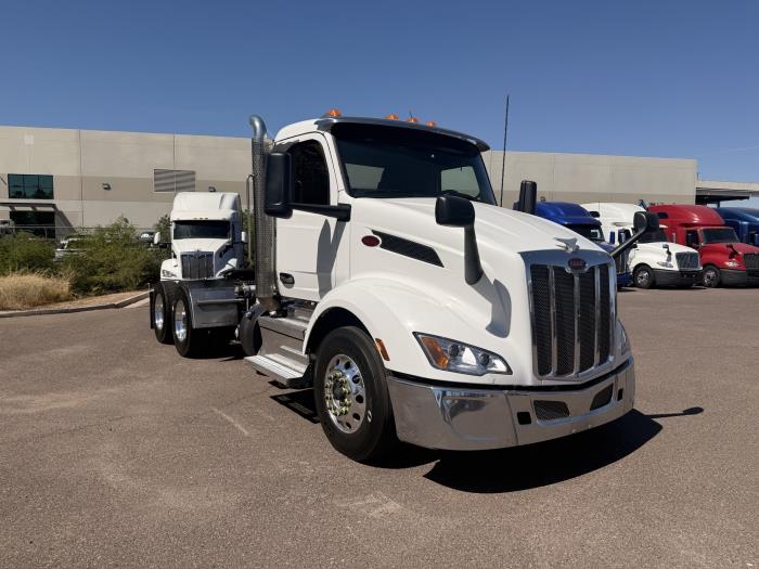 2023 Peterbilt 579-7