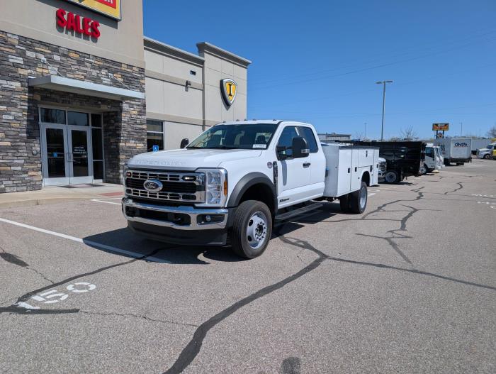 2026 Ford F-550-1