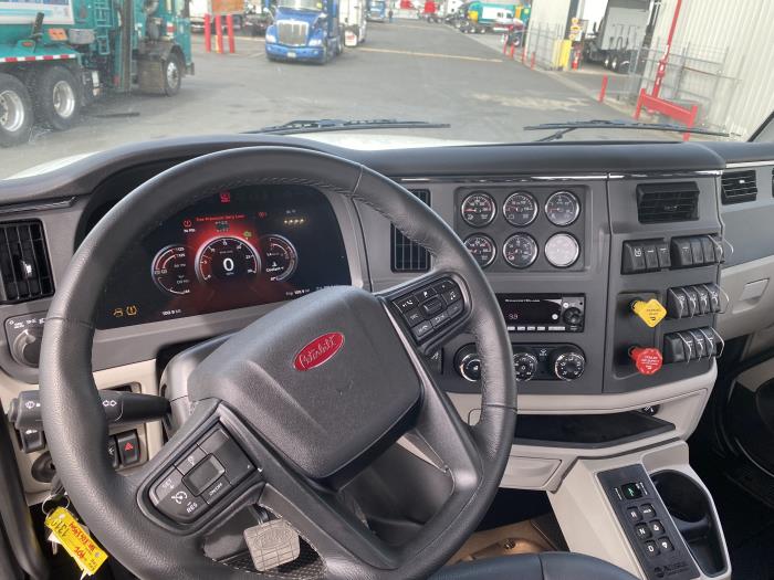 2027 Peterbilt 567-2