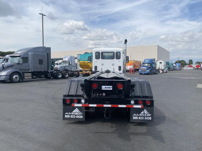 2027 Peterbilt 567-10