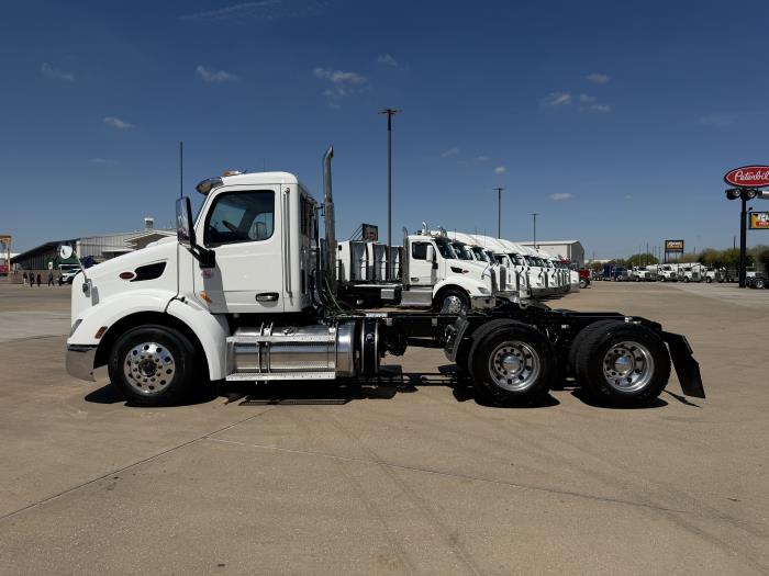 2021 Peterbilt 579-1