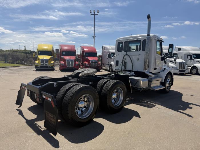 2021 Peterbilt 579-4