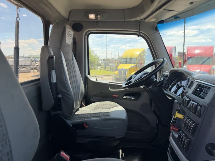 2021 Peterbilt 579-22