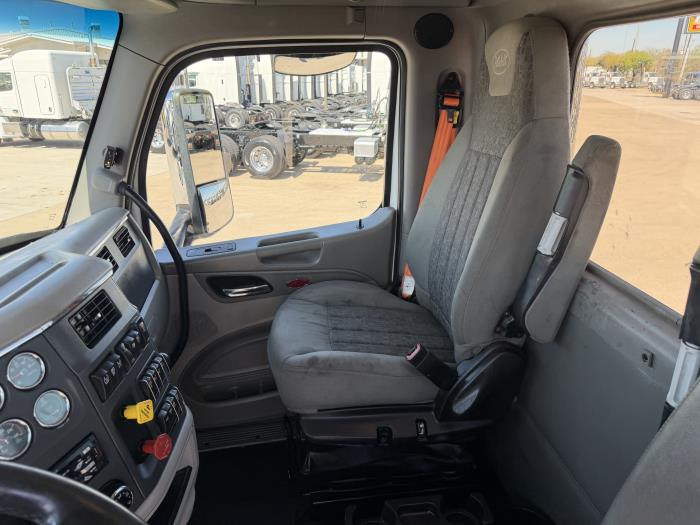 2021 Peterbilt 579-24