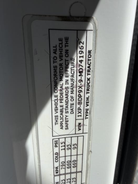 2021 Peterbilt 579-26