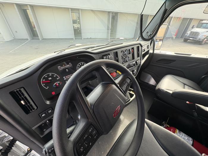 2026 Peterbilt 548-9