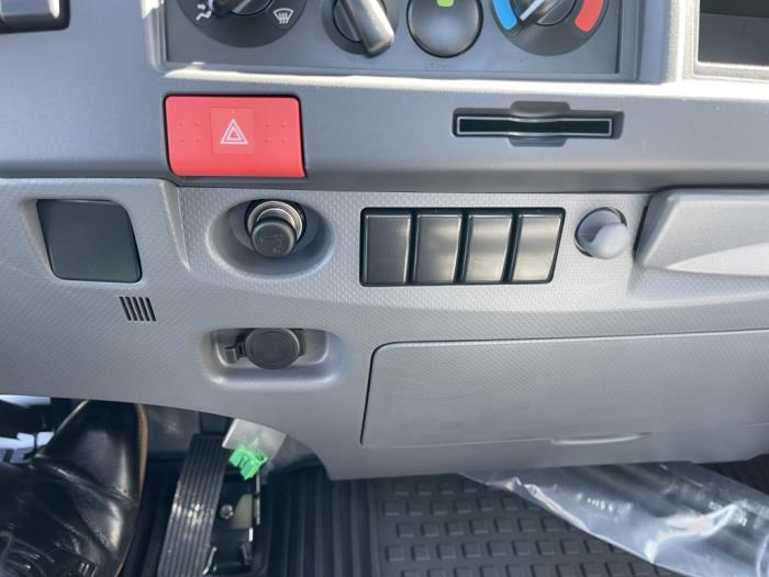 2026 Isuzu NRR - image 19