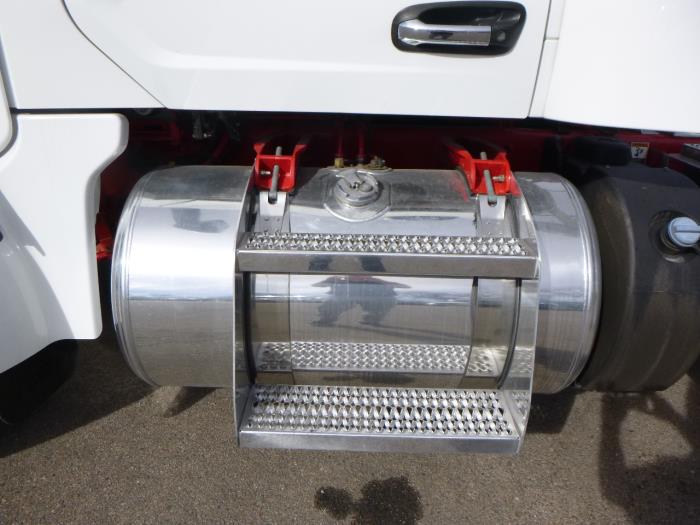 2023 Peterbilt 567-10