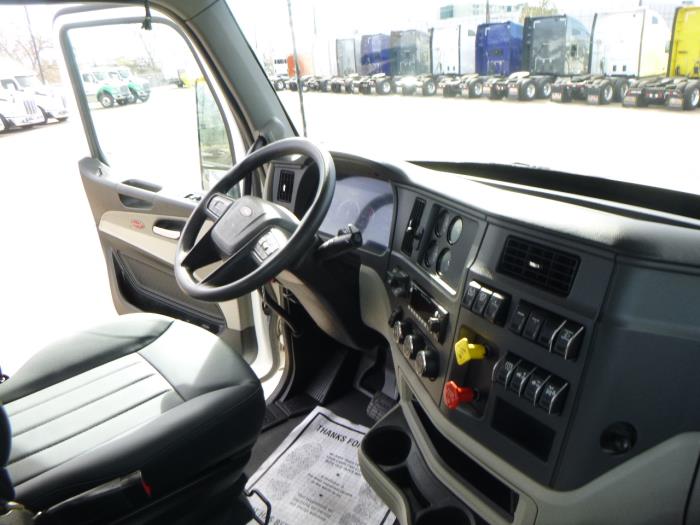 2023 Peterbilt 567-18