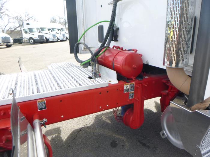 2023 Peterbilt 567-27