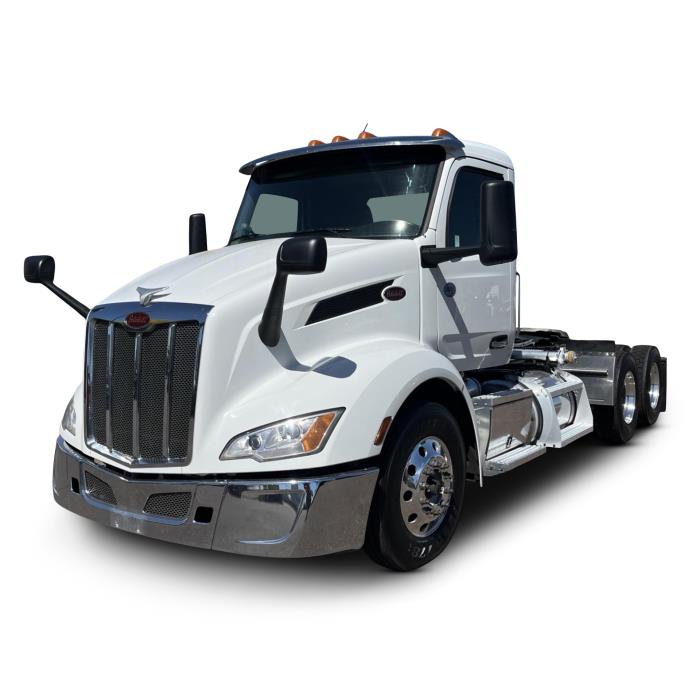 2023 Peterbilt 579 - image 1