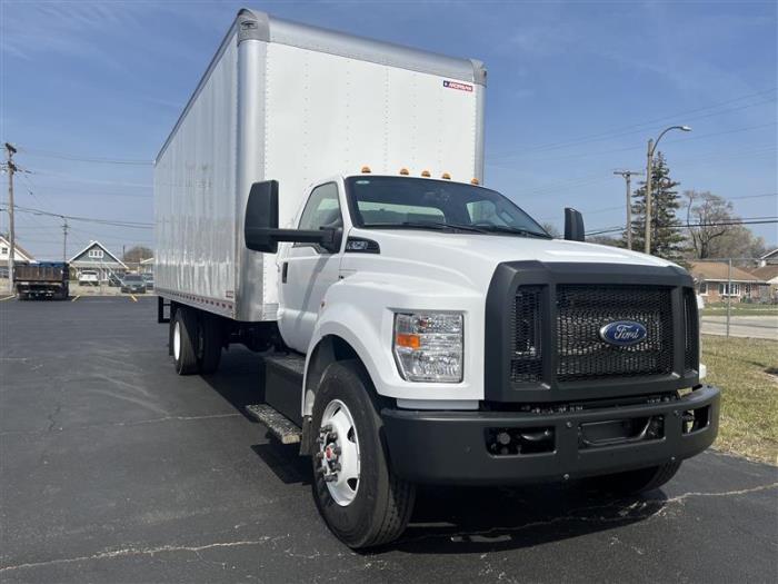 2027 Ford F-750-9