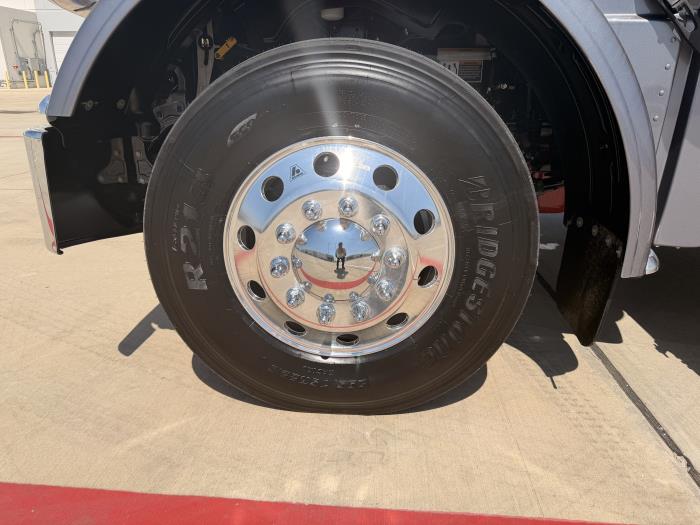 2027 Peterbilt 589-9