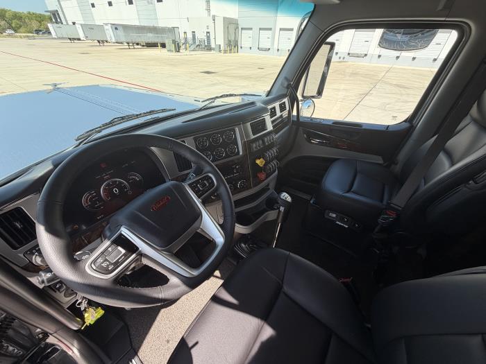 2027 Peterbilt 589-20