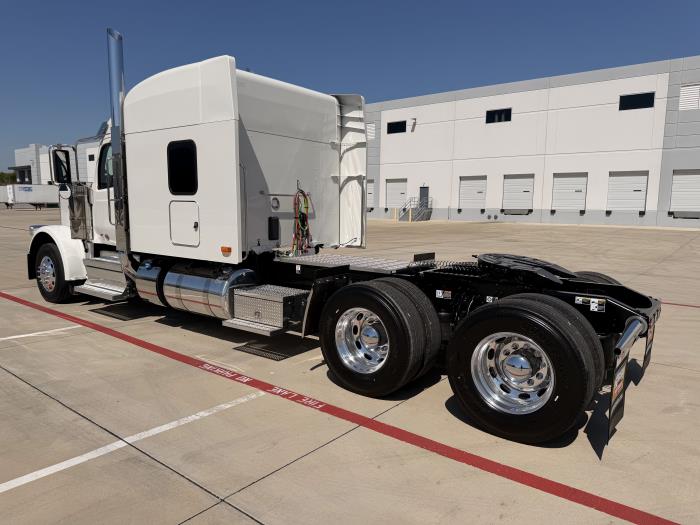 2027 Peterbilt 589-7