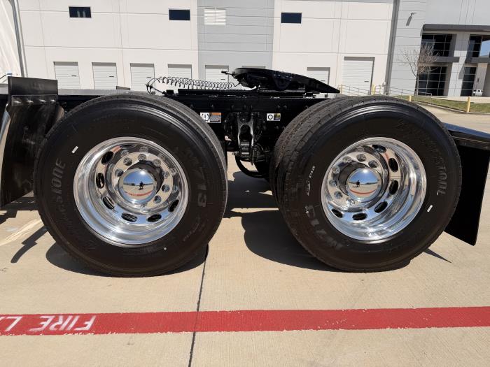 2027 Peterbilt 589-10