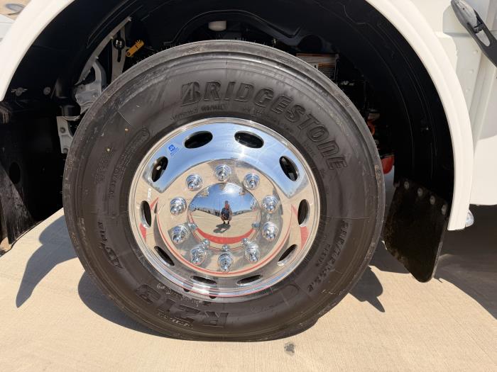 2027 Peterbilt 589-9