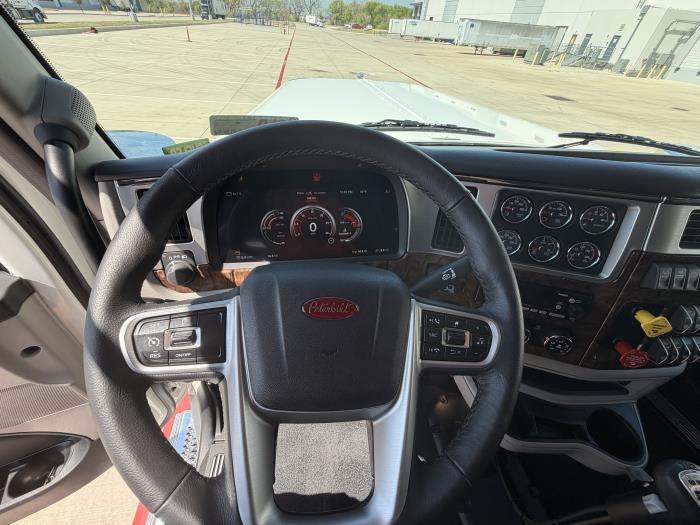 2027 Peterbilt 589-22