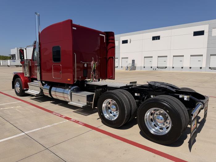 2027 Peterbilt 589-6