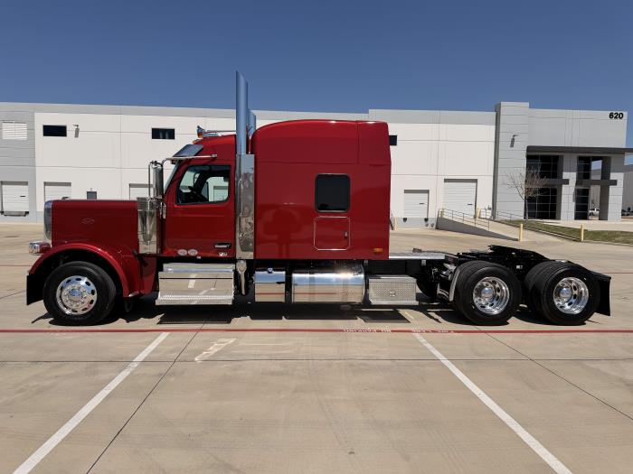 2027 Peterbilt 589-7