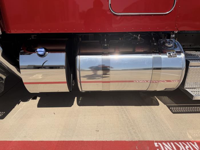 2027 Peterbilt 589-12