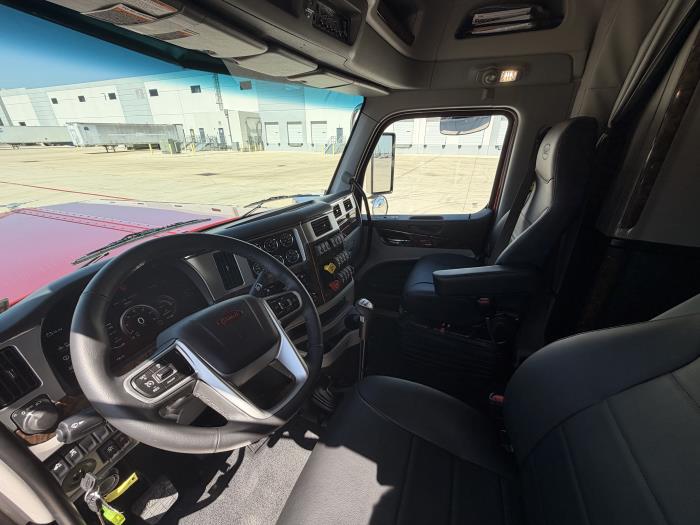 2027 Peterbilt 589-19