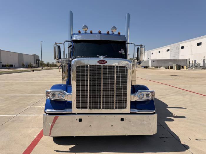 2027 Peterbilt 589-2