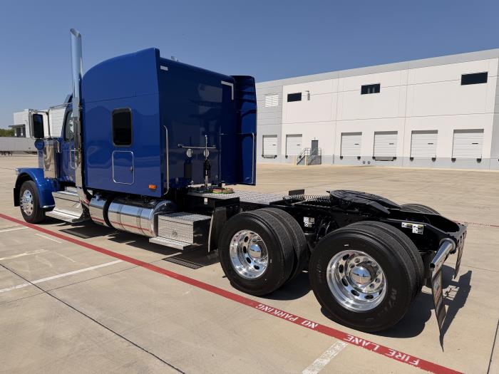 2027 Peterbilt 589-7