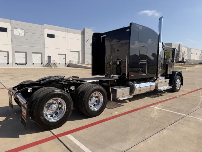 2027 Peterbilt 589-5