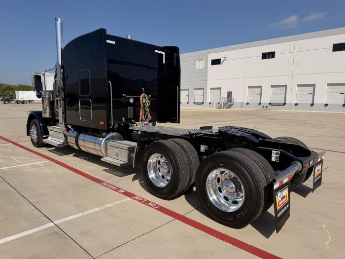 2027 Peterbilt 589-7